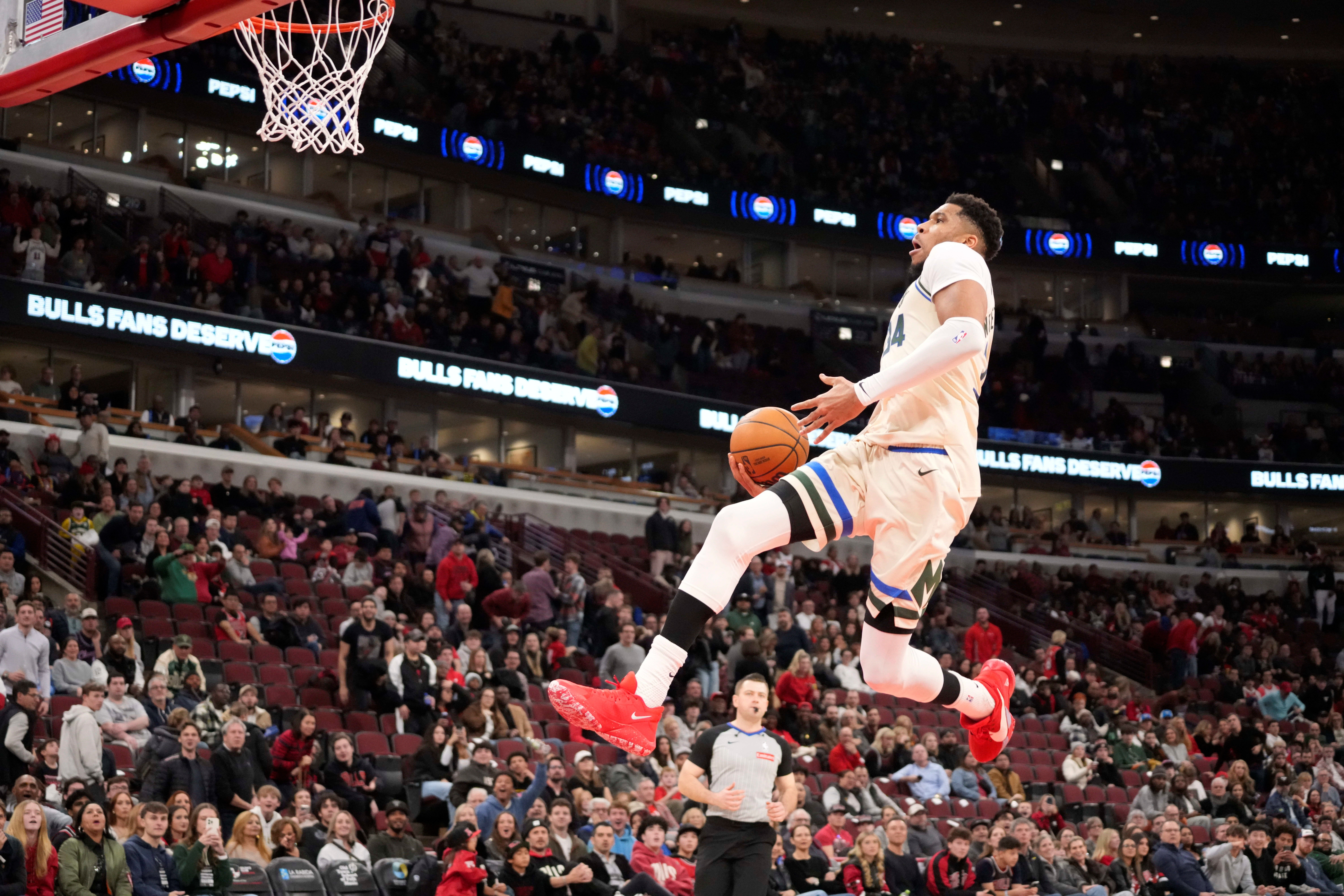 PG电子官方网站-NBA彩经：勇士客胜篮网 火箭大胜步行者 开拓者击退独行侠