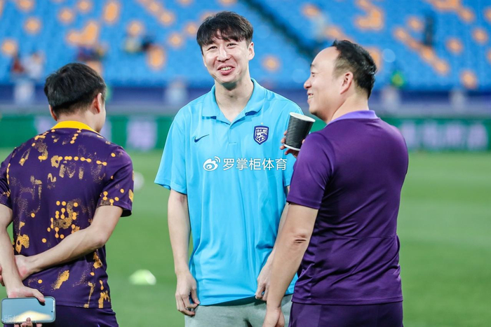 PG电子官方网站-曝37岁前国脚即将退役！18年的坚守，他是中国后卫 “铁血样本”？|任航|中超|三镇|超级杯|武汉三镇_新浪体育_新浪新闻