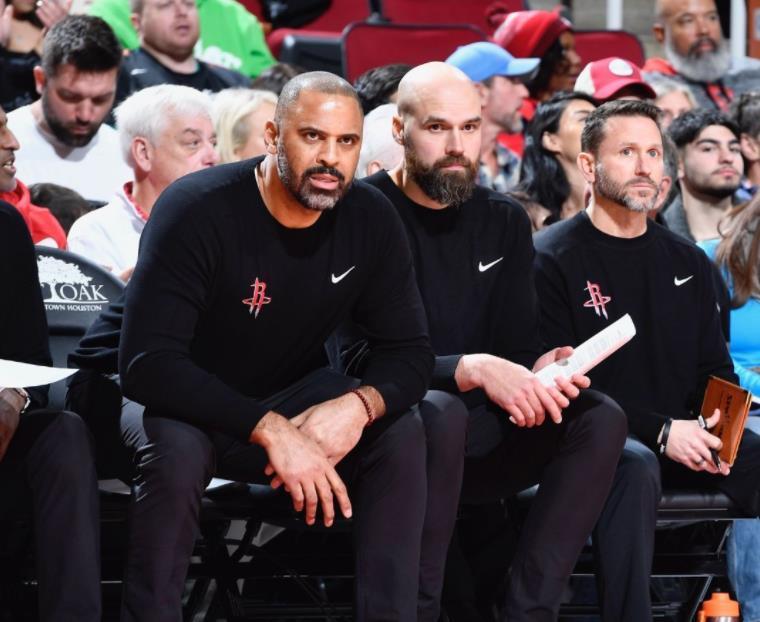 pg电子官网-23分钟砍14+1+4！火箭队射手加时遭弃用，乌度卡的理由太牵强？