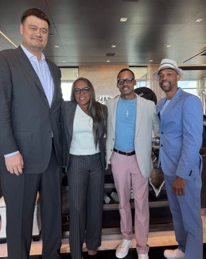 PG电子官方网站-岁月如梭！WNBA名宿晒出与姚明&amp;弗朗西斯及阿尔斯通合影